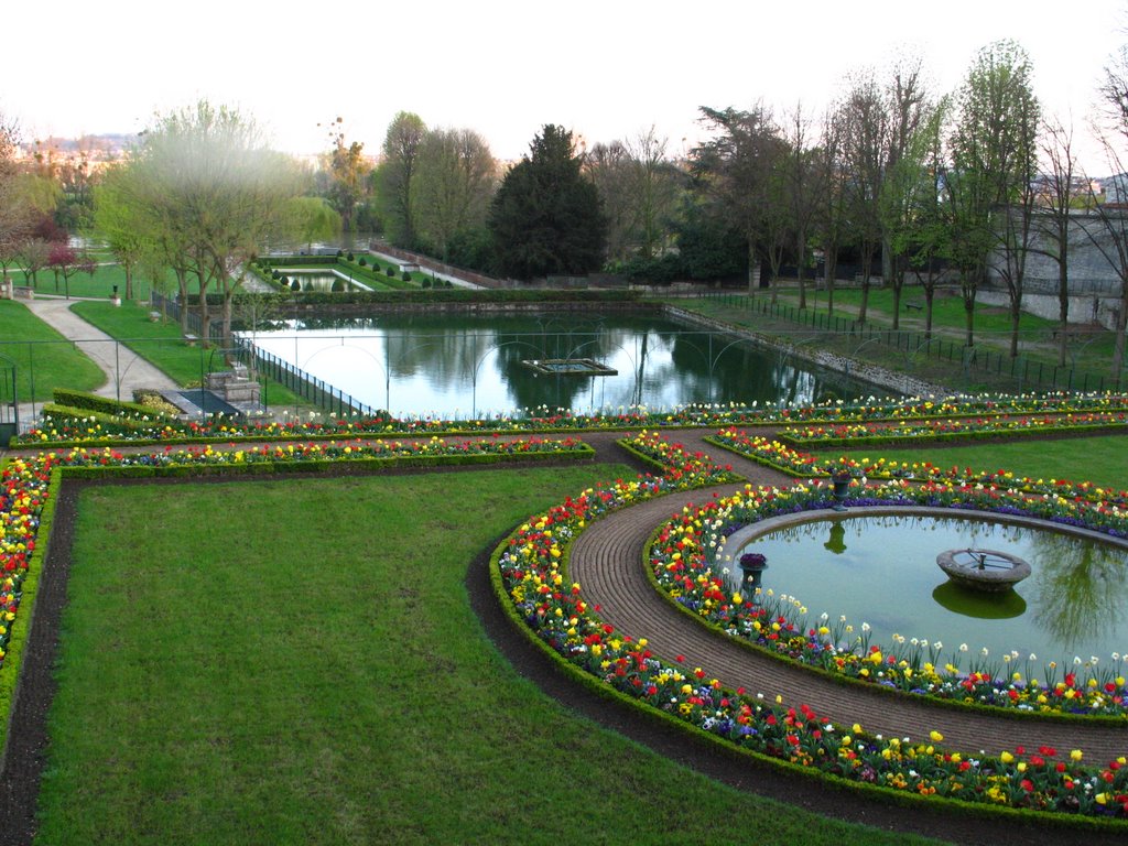 Jardin de Carrières sur Seine by NessaJim