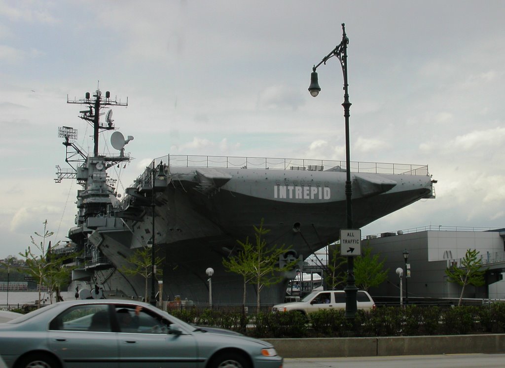 Intrepid (Pier 86, W46th St. & 12th Ave.) by bob whalen