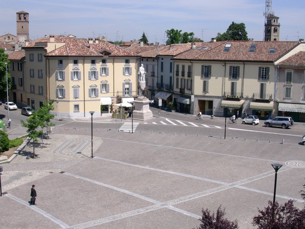 Lodi - Piazza Castello (Spring 2008) by Paolo Vittorini