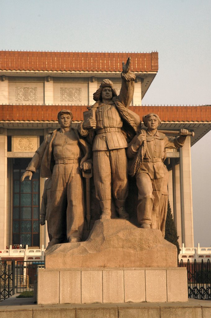 Mao-tomb-statues-rt by sandiman