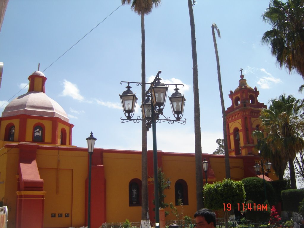 Iglesia de Bernal 3 by JULIAN CASTILLO