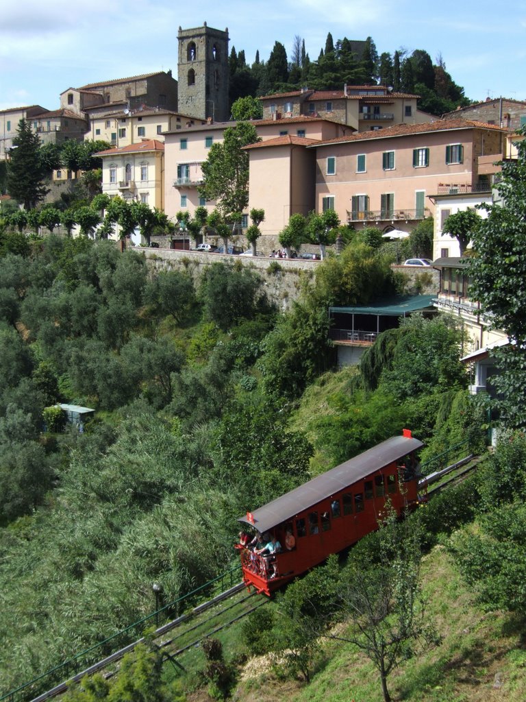 Montecatini Alto - Partenza della Funicolare by Tano61