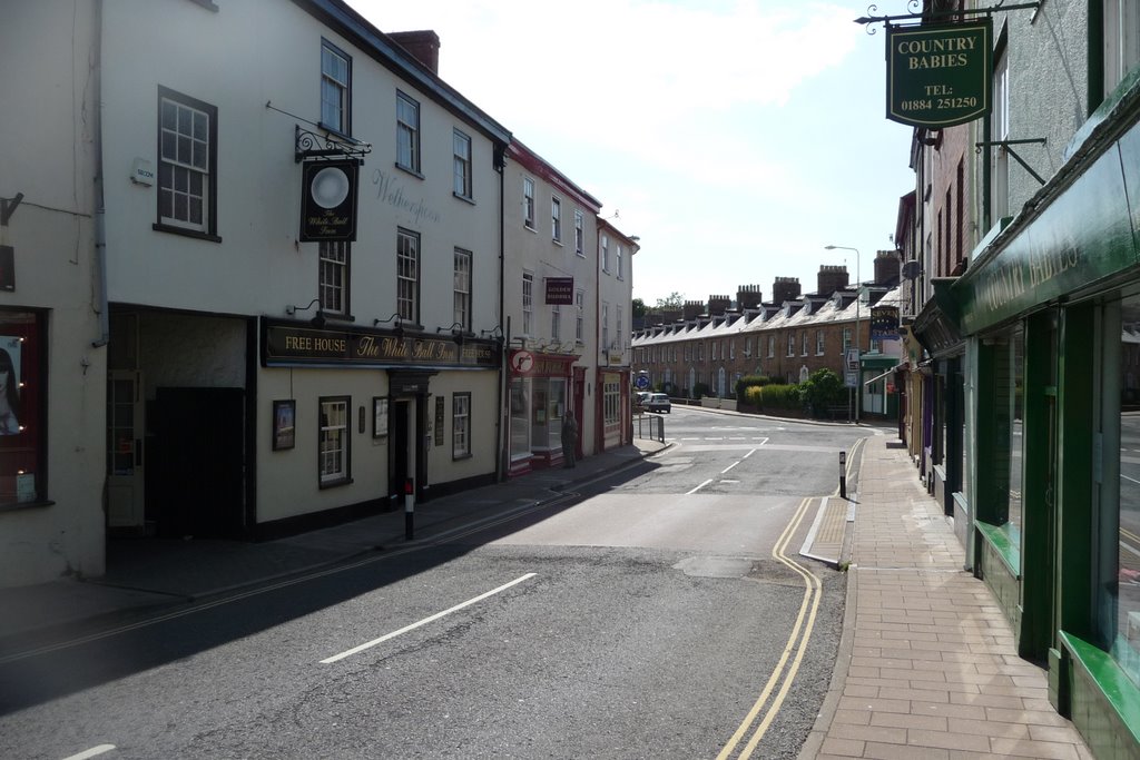 Tiverton - Bridge Street by A Photographer