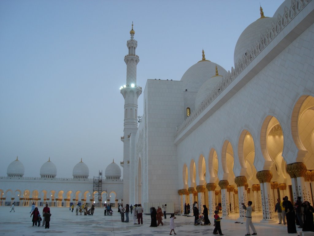 SH. ZAYED GRAND MOSQUE-4 by Asim Baig