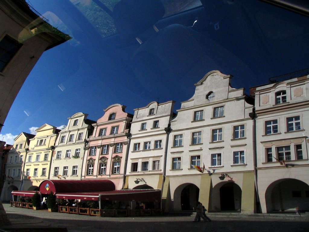 Reflection of Jelenia Gora by WojtekJ83