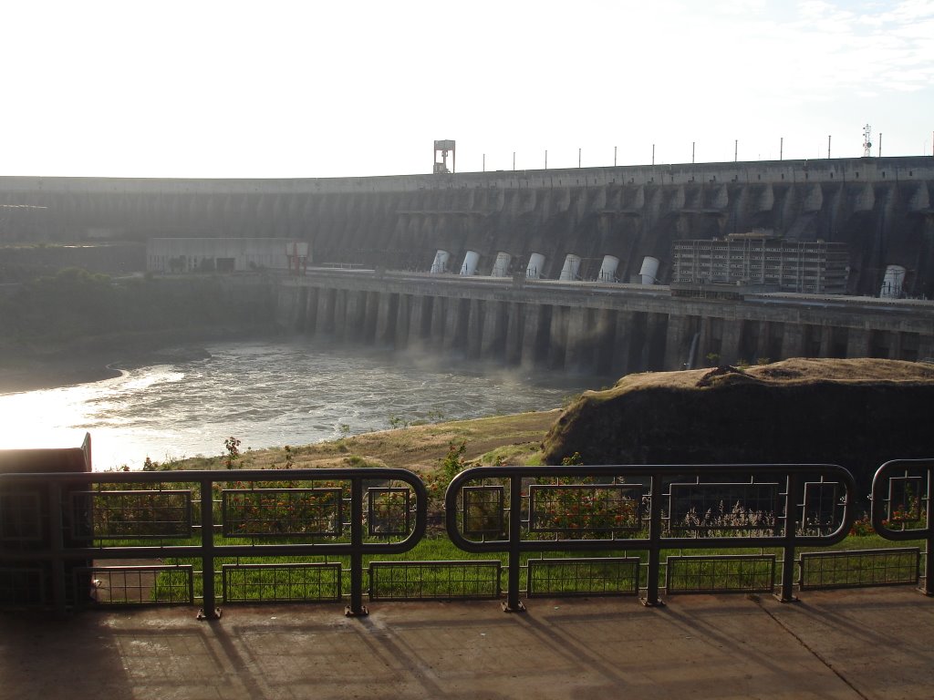 usina de Itaipu - Foz do Iguaçu - Pr. Brasil by osmar pasetto de tol…