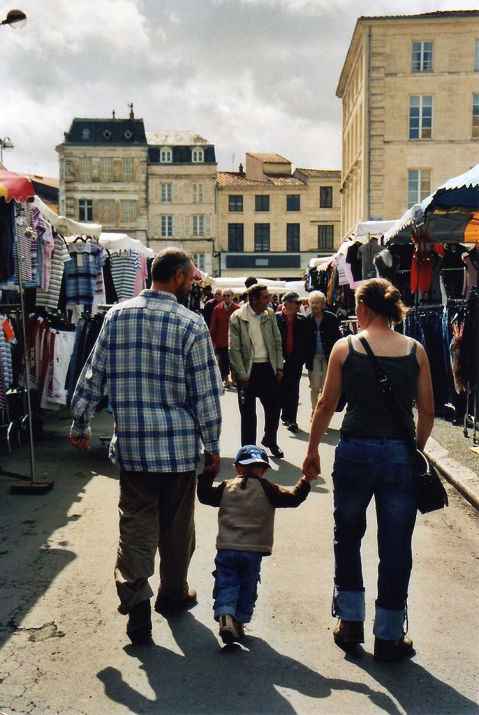 Au marché by Emeline Drouzy