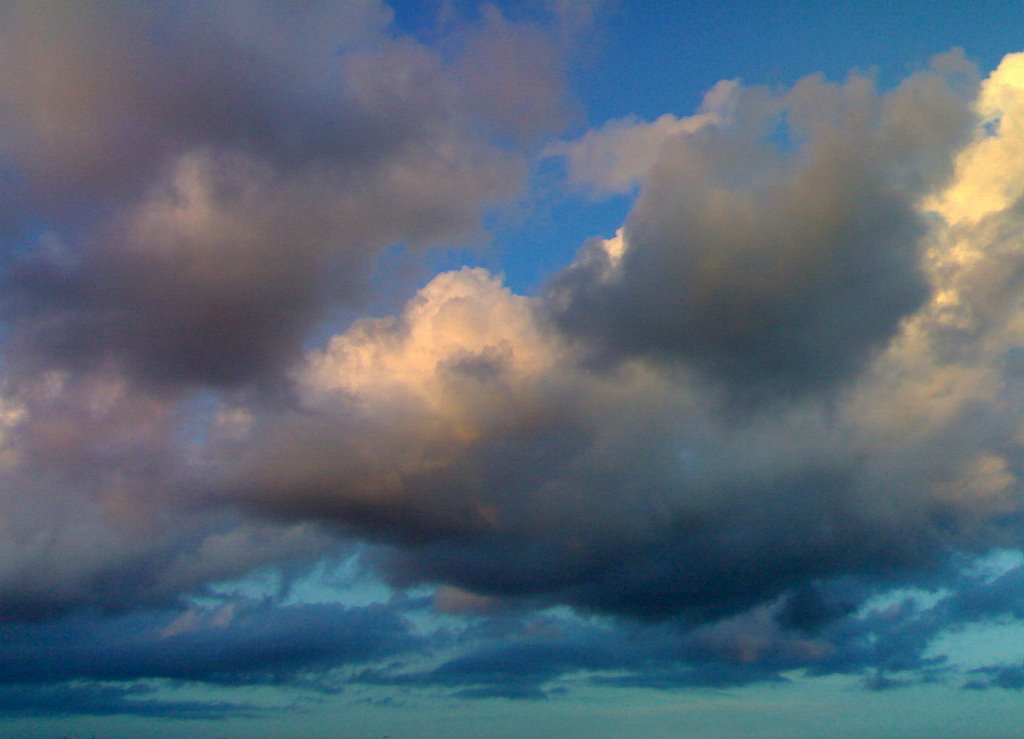 Clouds by Bepix (Giuseppe de G…