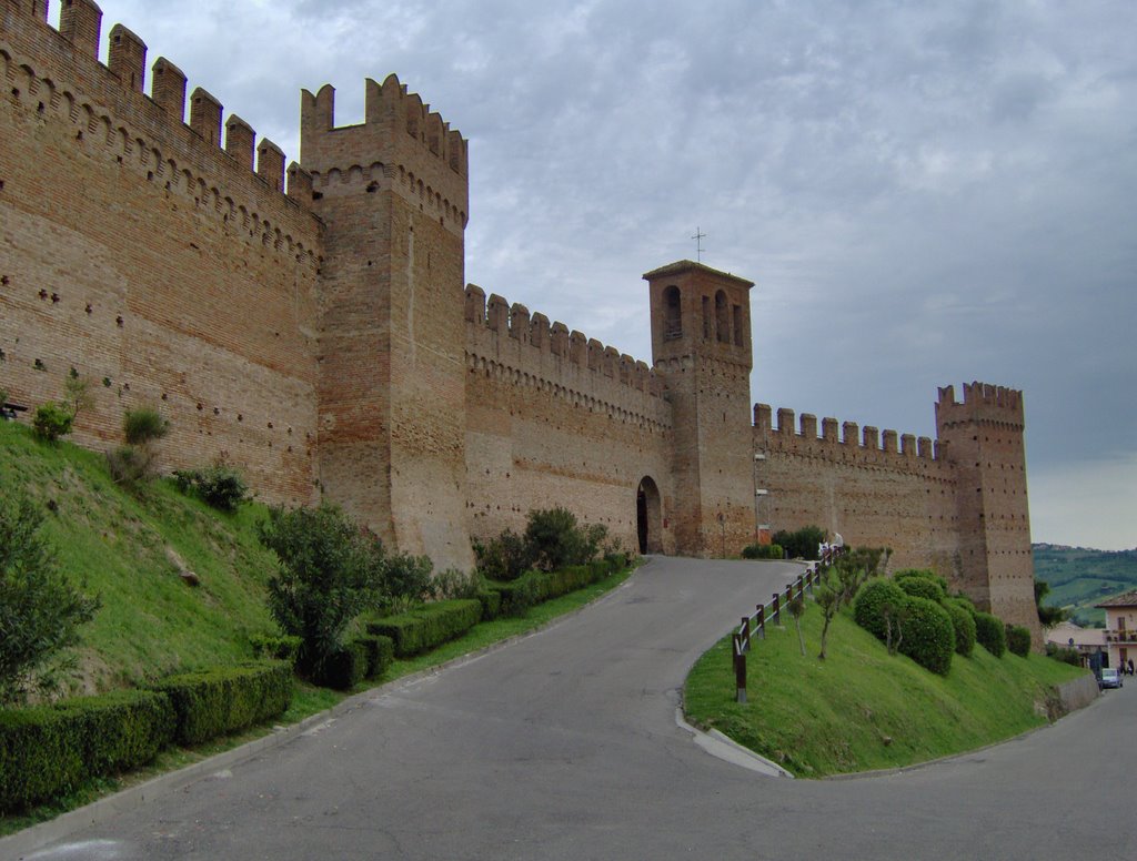 Mura del Castello di Gradara by dario vasile