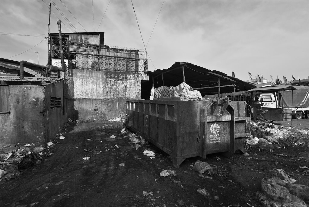 Sangkat Boeng Keng Kang Ti Muoy, Phnom Penh, Cambodia by Inostranec