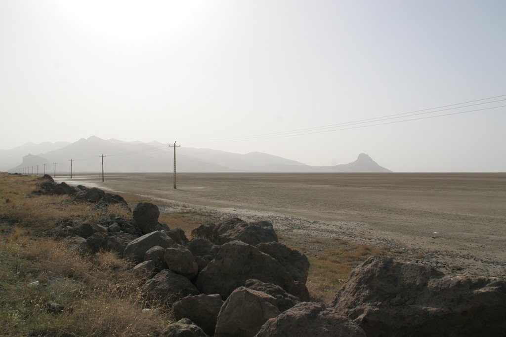 Osku, East Azerbaijan, Iran by Dick Heuff