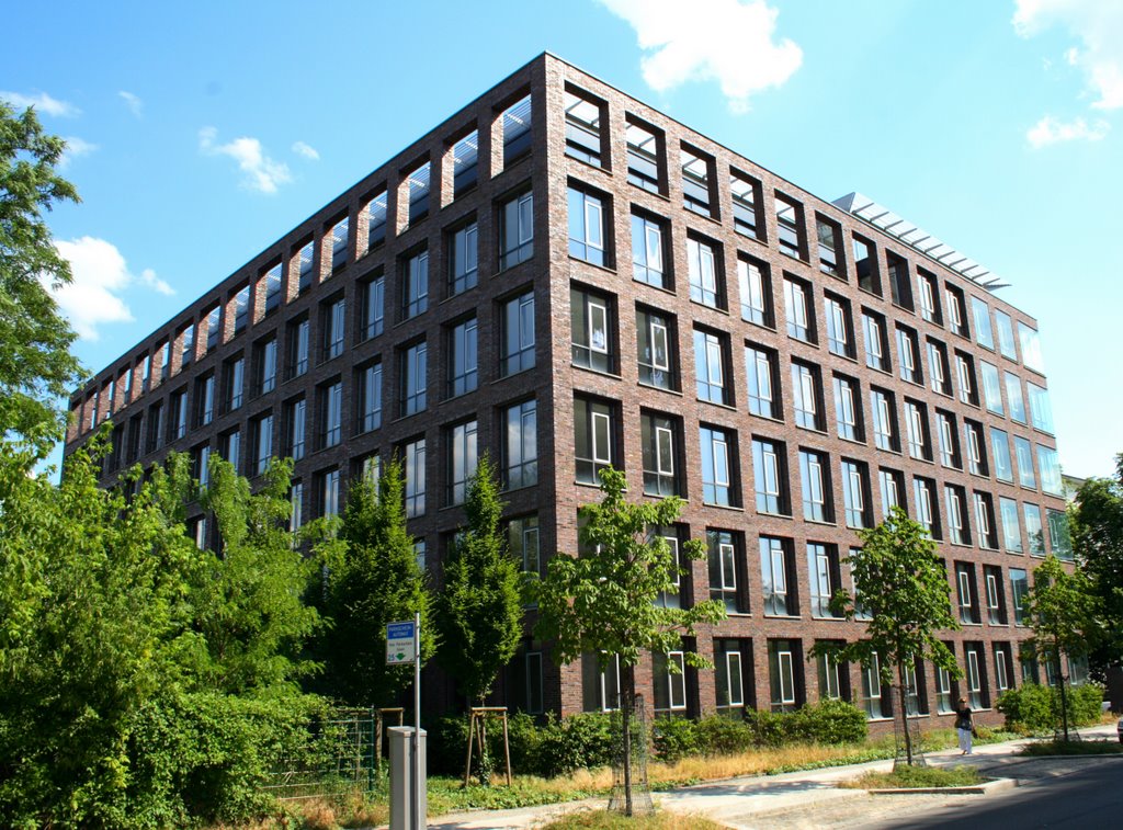 Berlin - Gebäude der Konrad Adenauer Stiftung by Beschty