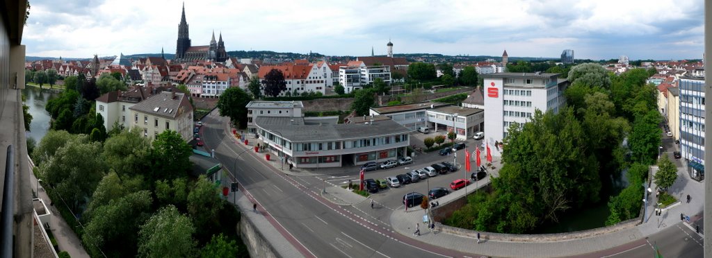 Blick vom Donaucenter auf Donauinsel und Ulm by eypo