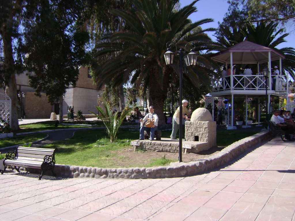 Plaza Caupolicán de Matilla by Héctor Guillermo Riv…