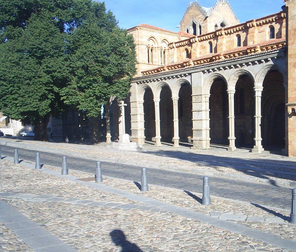 Basílica de San Vicente (Lado Sur), Ávila, España. by sauvain