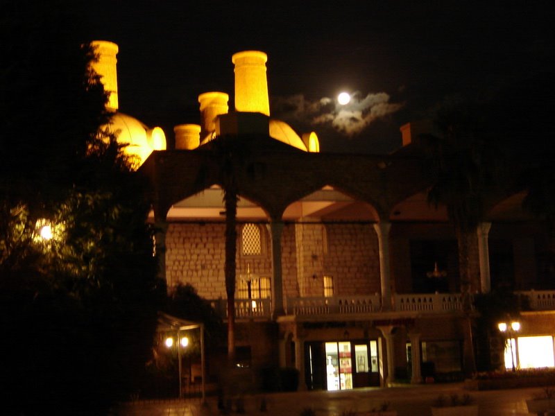 Night in Topkapi Palace by pavelstolbov