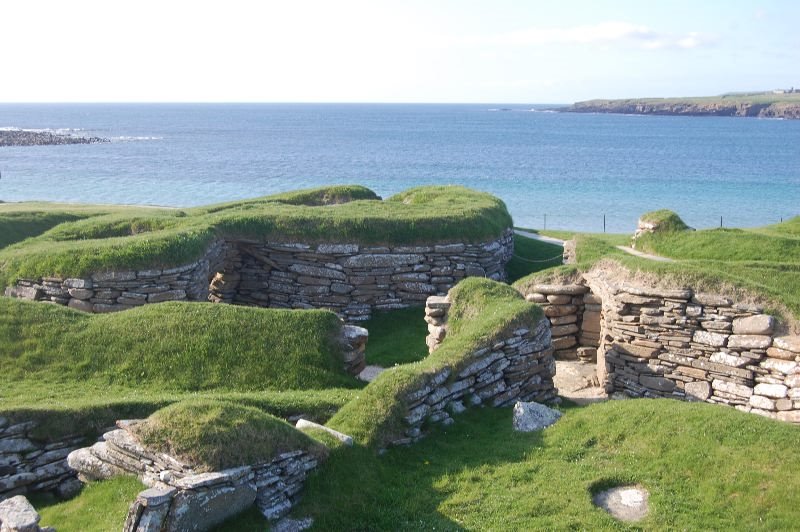 Prehistoric dwellings at Skara Brae by mrkydrd