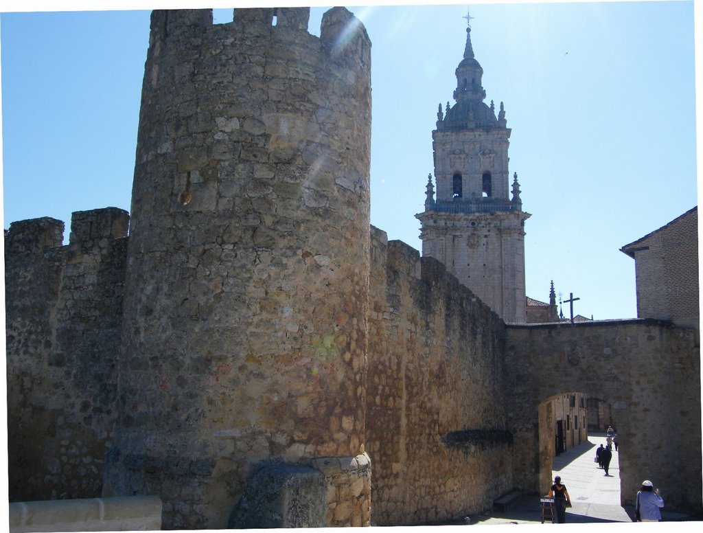 Puerta de muralla by fernando lopez -ferl…