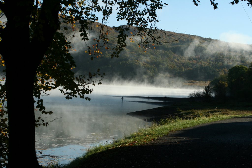 Pescatore al Lago Brasimone - Fabbri Renato by sandamiano