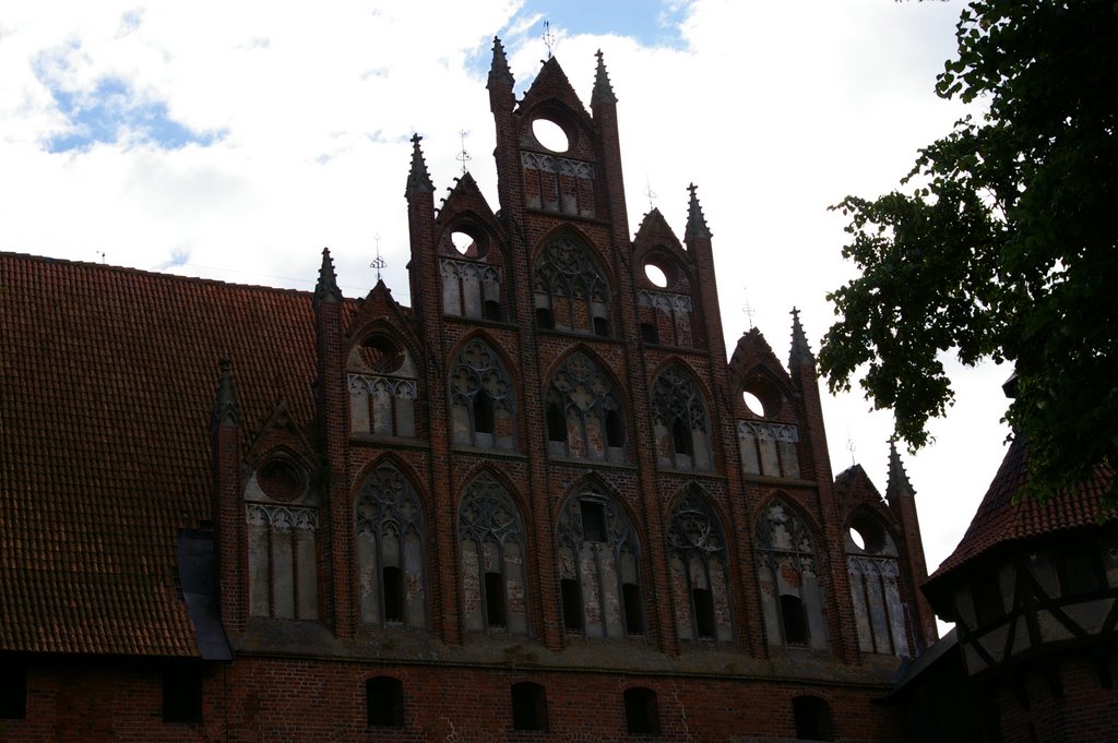 Malbork_Marienburg_castle_2008-06 by TomasM