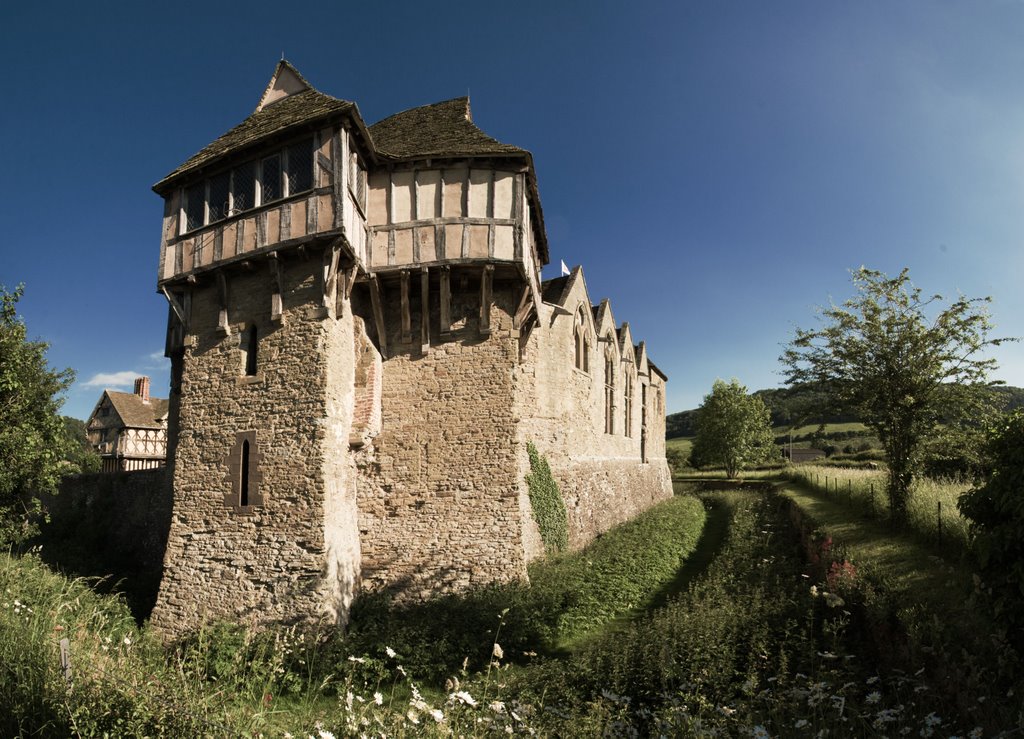 Stokesay Castle by Christopher Phillips