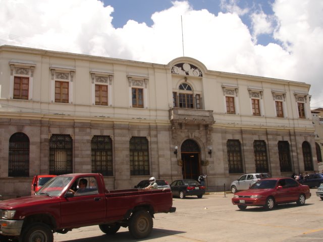 Banco de Occidente by Hector Manuel Aguila…