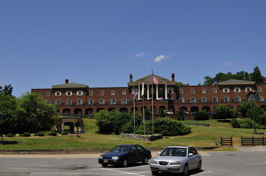 Natural Bridge Hotel by Gary Hamden