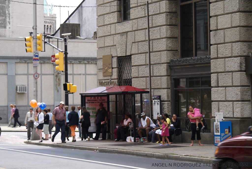 BUS STOP AT STATE & WARREN by ANGEL N RODRIGUEZ