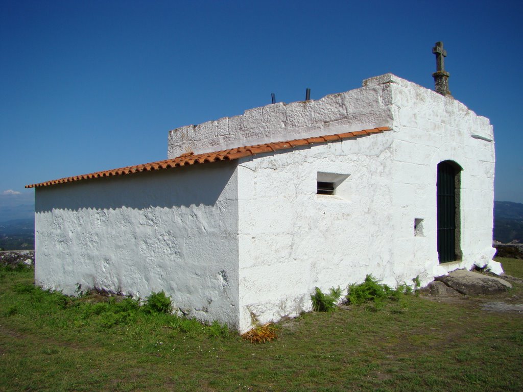 Capela de S. Ovidio by Abel M. Queirós