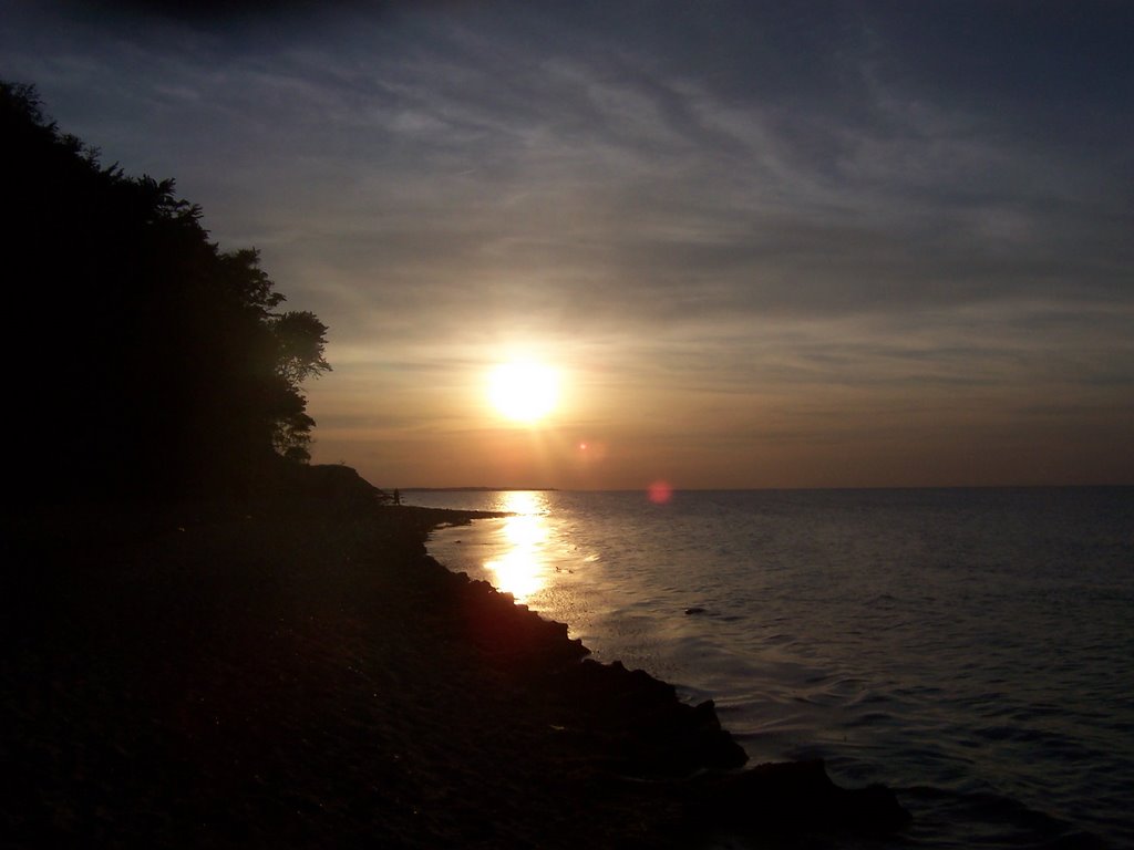 Sonnenuntergang am Weißenhäuser Strand by cologne0108