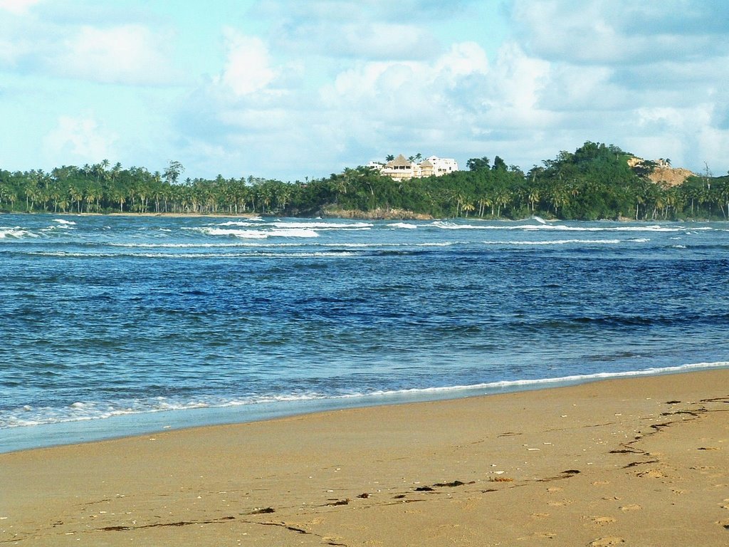 Playa Coson-12, Las Terrenas by Isl@islada