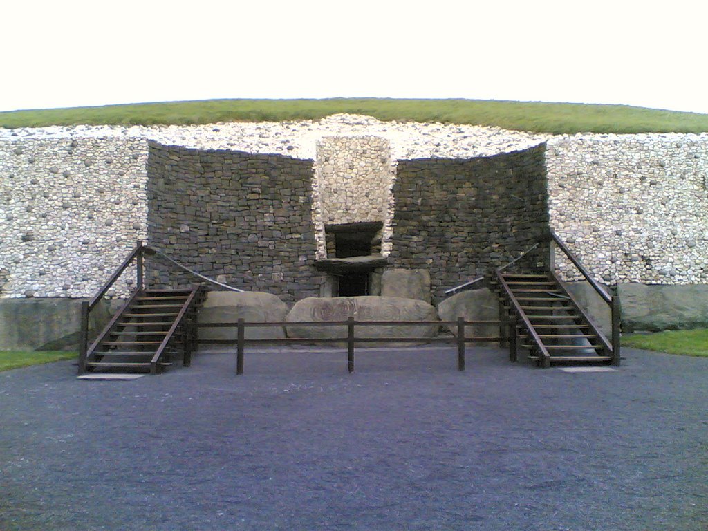 Newgrange by mick o'brien