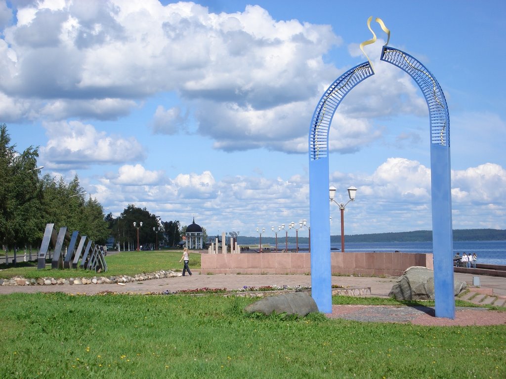 Tsentr, Petrozavodsk, Kareliya Republits, Russia by Leo Yaskelyainen