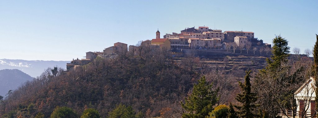 Tourette-du-Château by Patrick Moretti