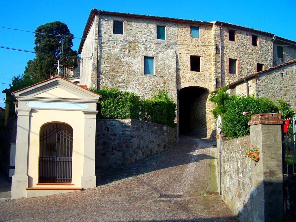 Gualdo - piazzetta by Guardia di Porta