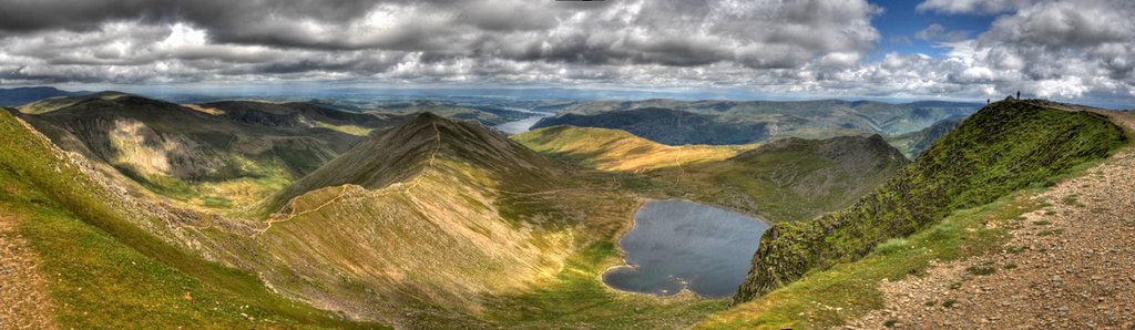 Red Tarn, Striding Edge .... by William Stephens