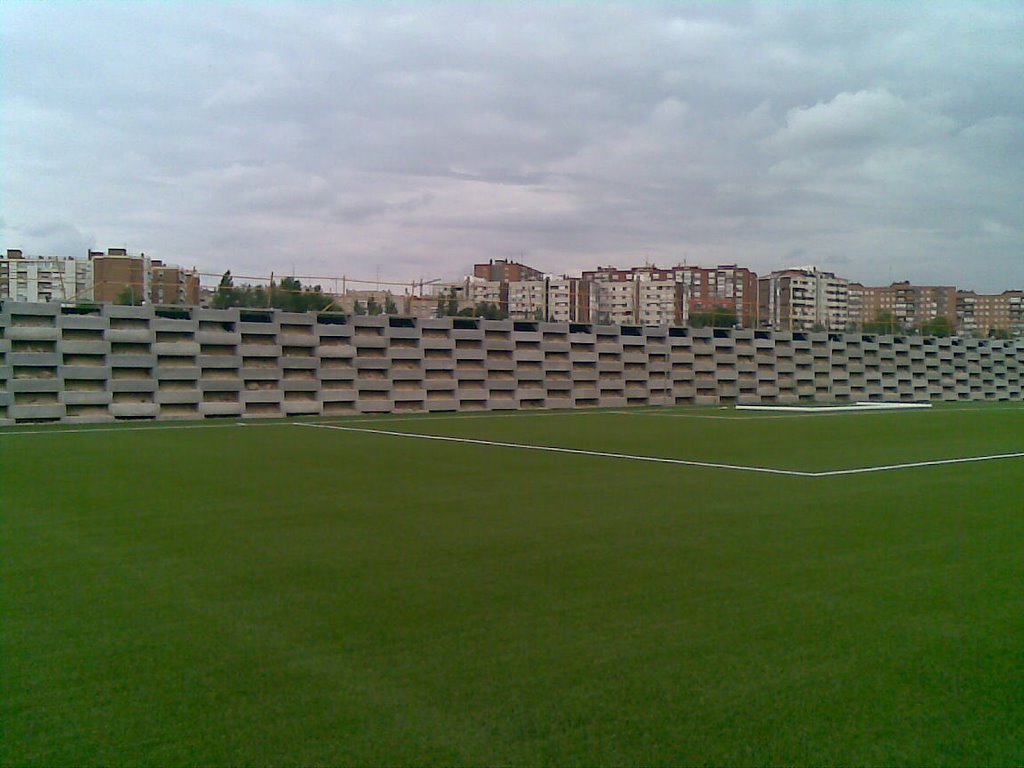 Muro New Forte Jr vegetalizable Hmax 4m, Ciudad deportiva Rayo Vallecano, Vallecas, Madrid by muros_forte