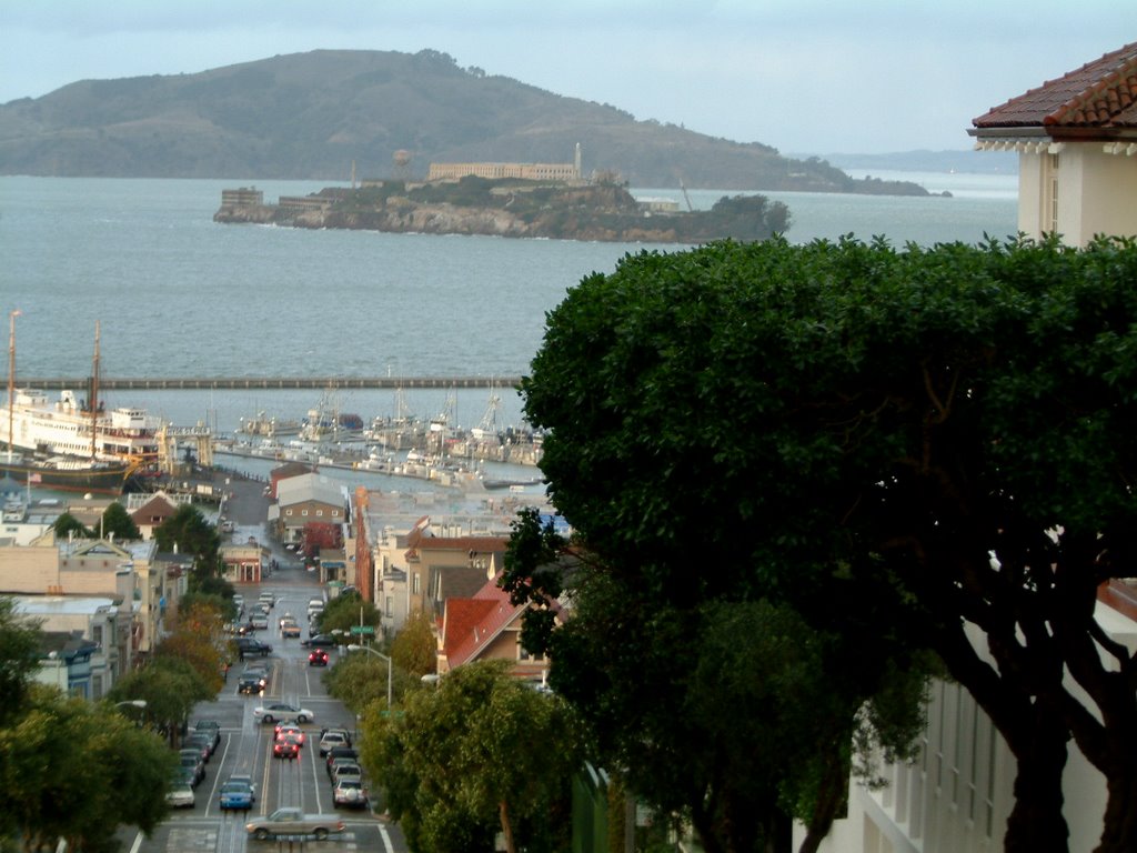 Alcatraz from the port by yiannis1