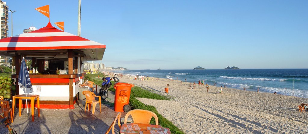 Praia da Barra da Tijuca by Mauricio Oliveira (@…