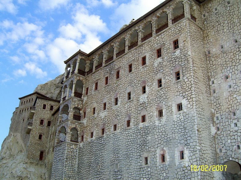 Trabzon Sümela Manastırı by Hikmet CUR