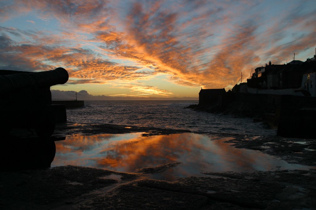 Porthleven Sunset by ridart