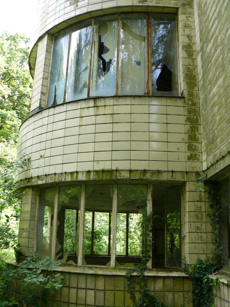 Sanatorium Joseph Lemaire Tombeek by joachim3050