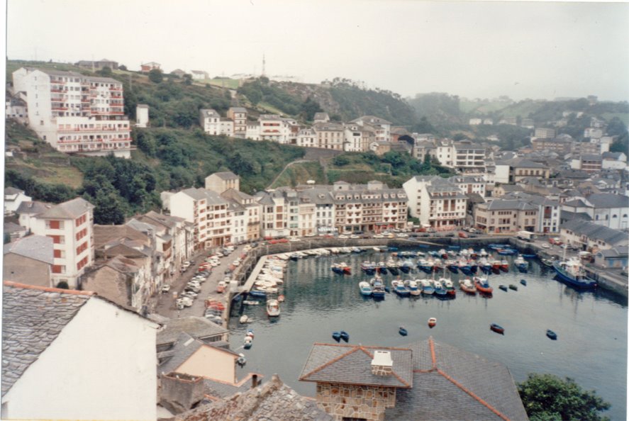 Luarca by Jose A Leon