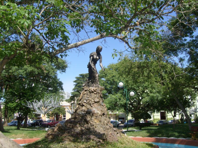 Praça Barão do Rio Branco by Adriano Riella