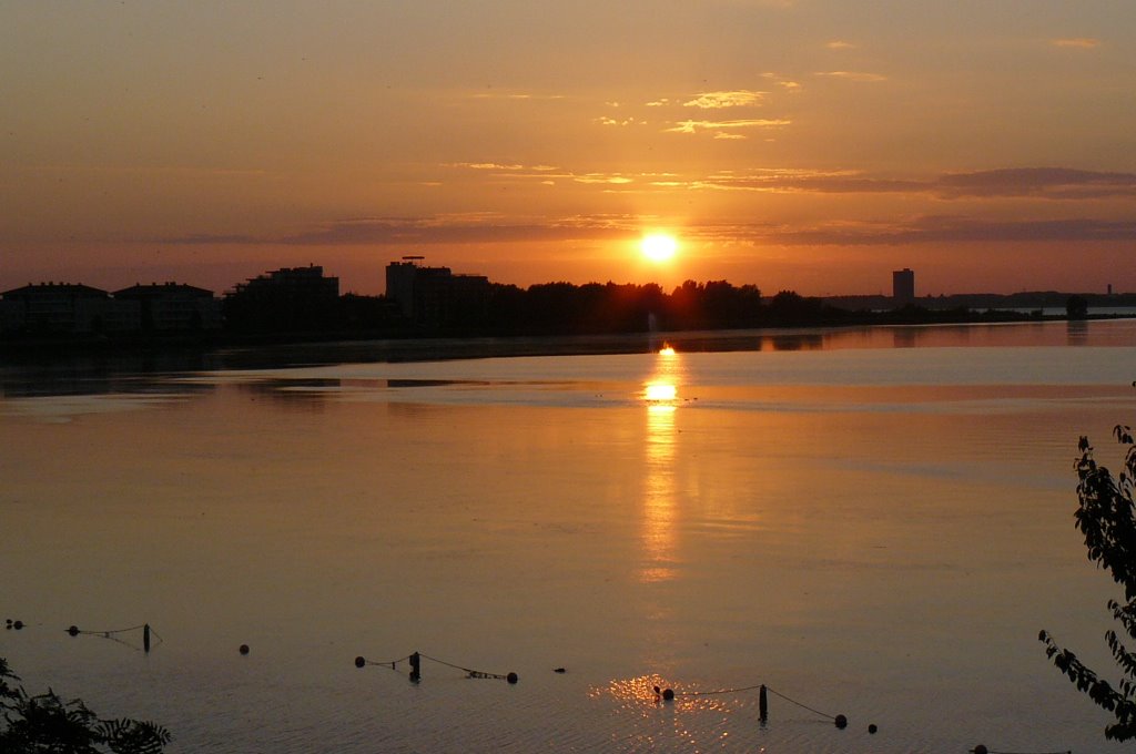 22 uur Gooimeer bij Huizen by Ed Brouwer