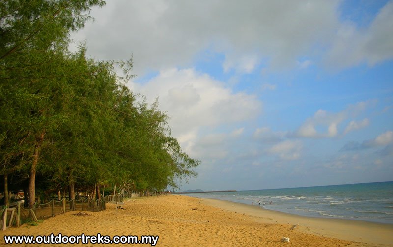 Marang Beach 2 by borneo4x4