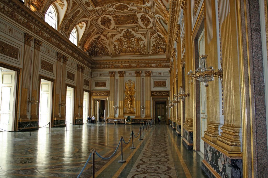 Interno Reggia di Caserta by superjohn