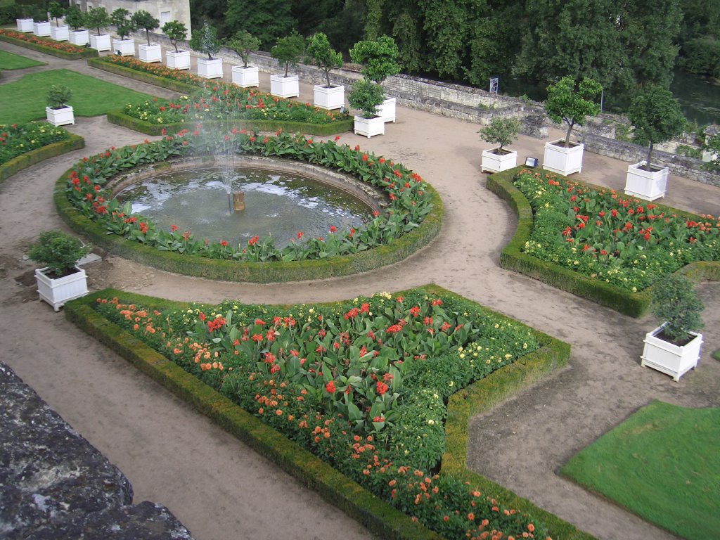 The garden of the Chateau Usse by StephanHitzel