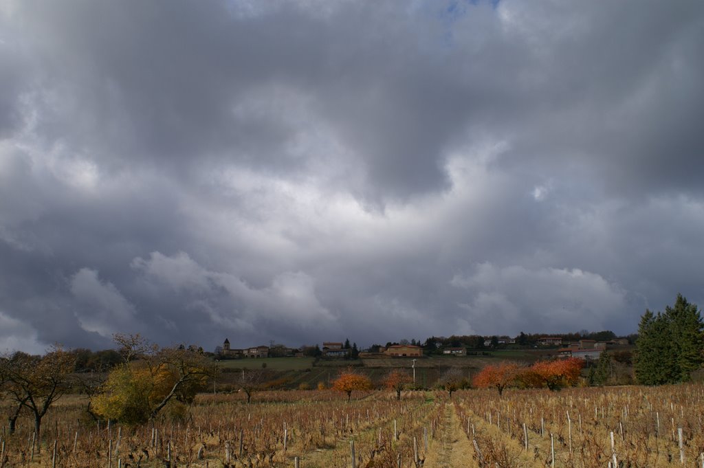 St Jean des Vignes sous l'orage by Alain CORNU