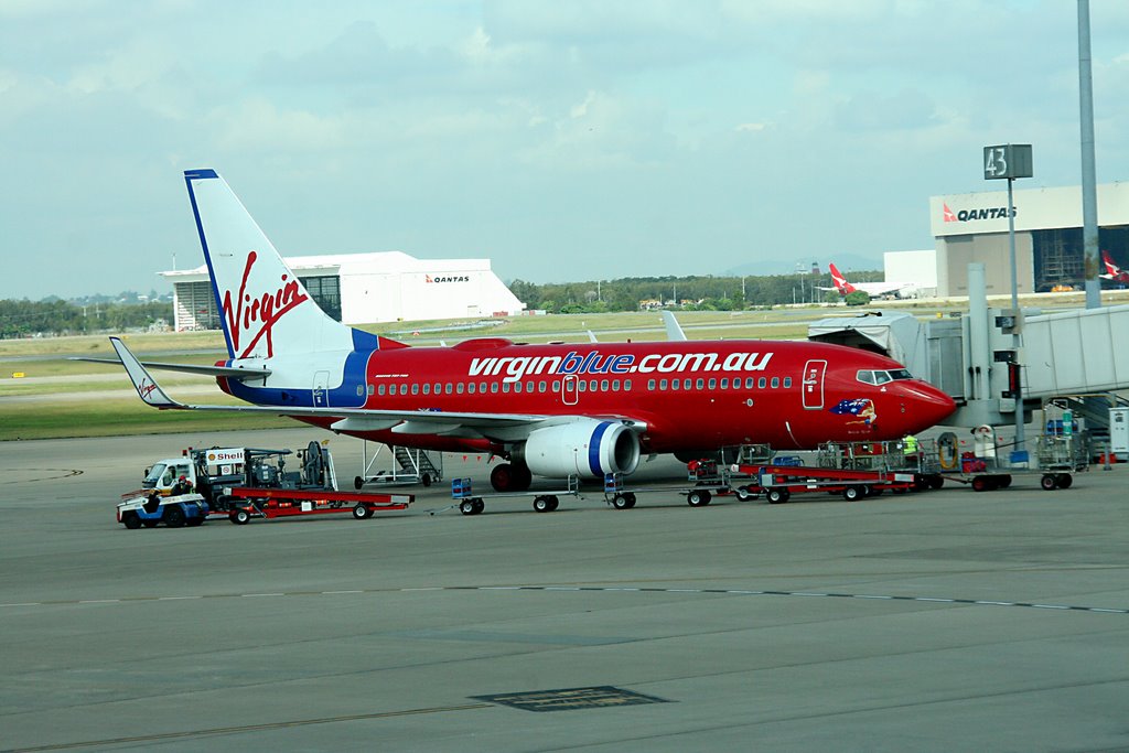 Brisbane Airport, Domestic Terminal by Kushantha Dharmadasa